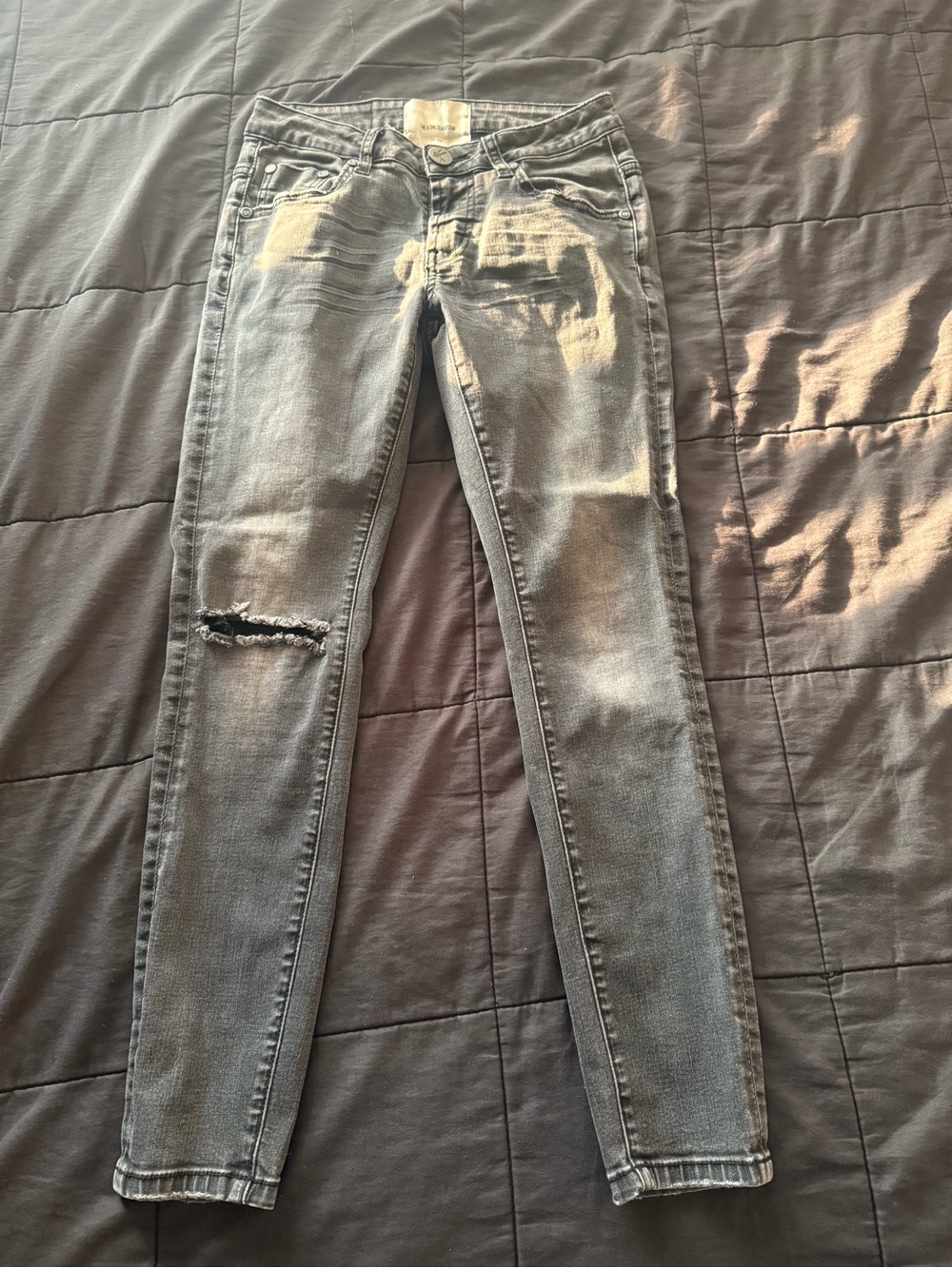 Women’s Gray Distressed Regular Jeans - Stretch Fit - Picture 7 of 7